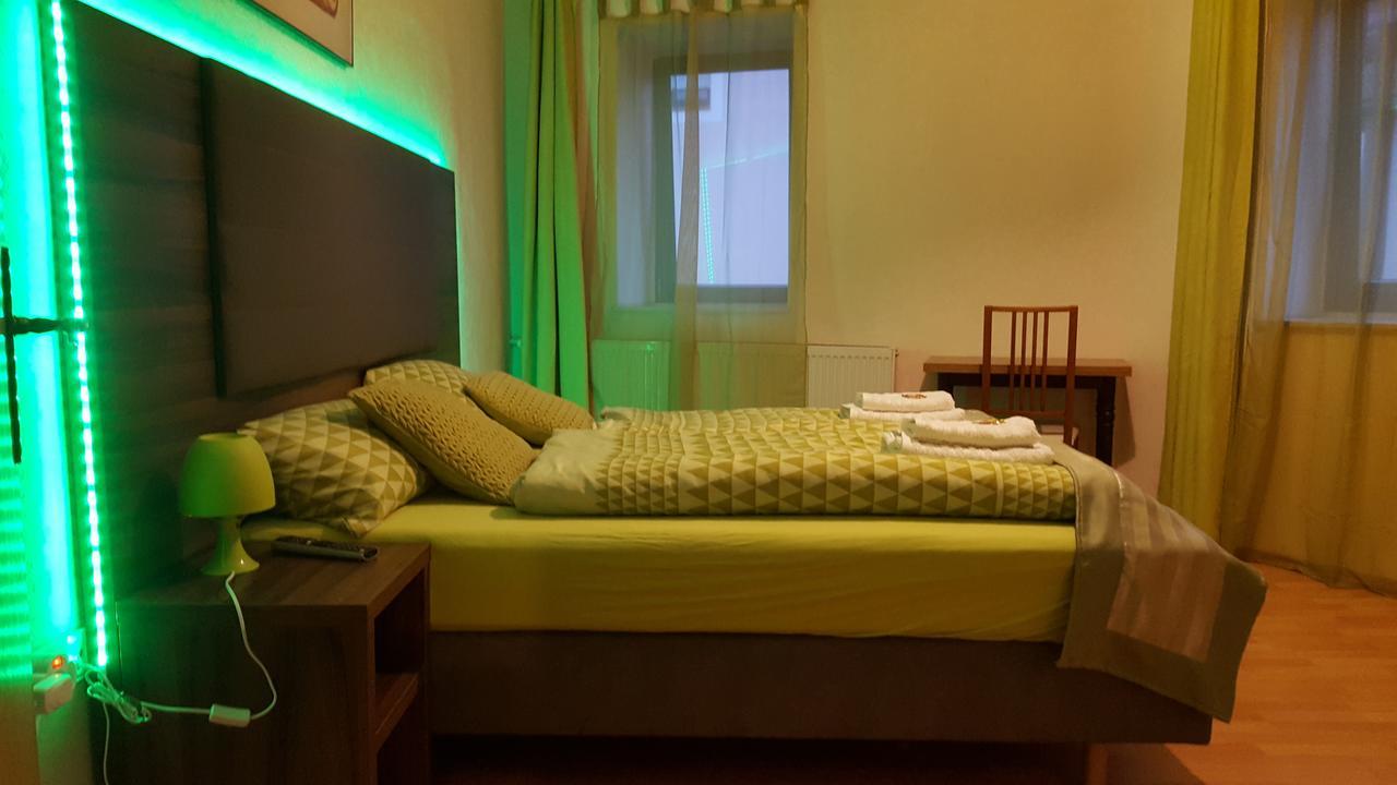 Kansakar Hotel Kaiserslautern Ngoại thất bức ảnh