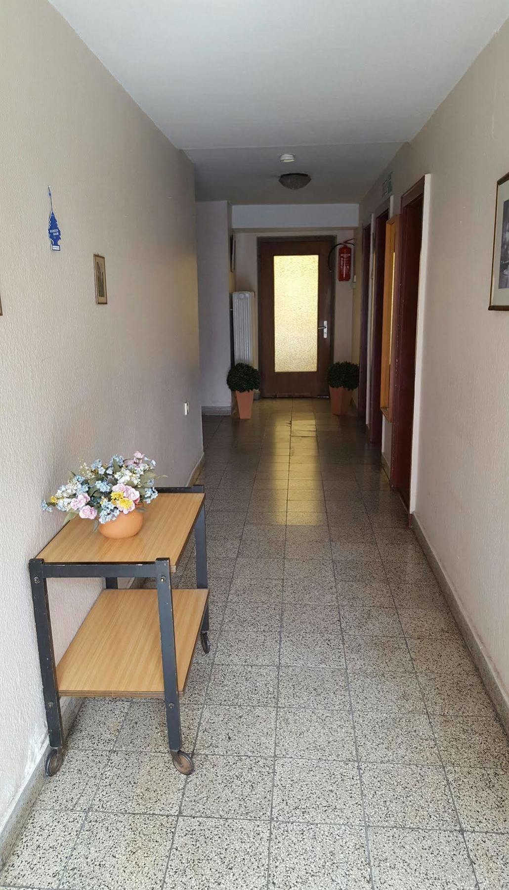 Kansakar Hotel Kaiserslautern Ngoại thất bức ảnh